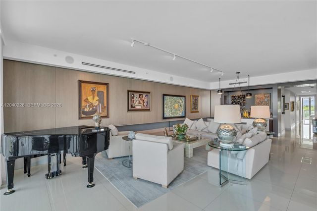 3300 NE 188th Street 318, Aventura, FL 33180