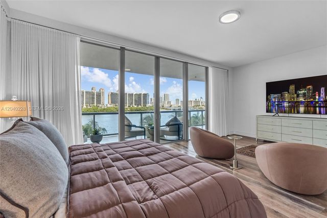 3300 NE 188th Street 318, Aventura, FL 33180