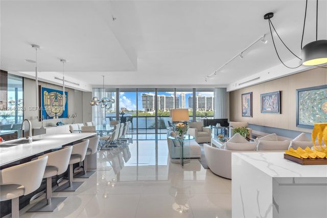 3300 NE 188th Street 318, Aventura, FL 33180