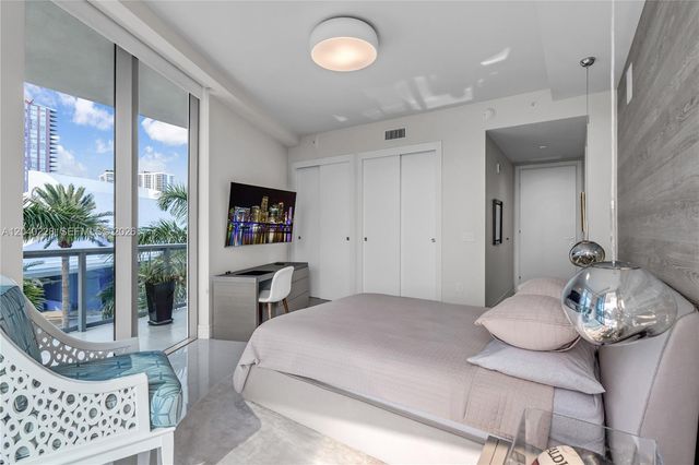 3300 NE 188th Street 318, Aventura, FL 33180