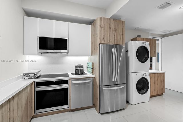 3300 NE 188th Street 318, Aventura, FL 33180