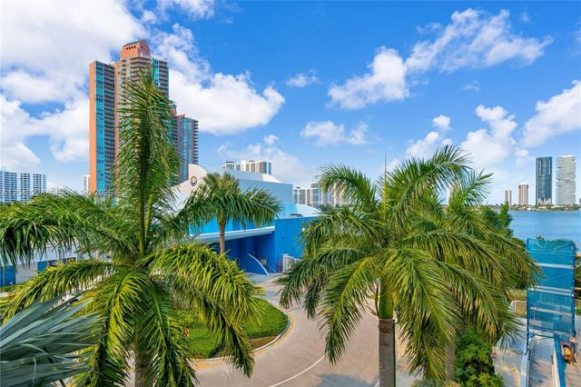 3300 NE 188th Street 318, Aventura, FL 33180