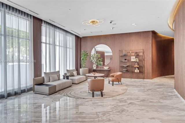 3300 NE 188th Street 318, Aventura, FL 33180