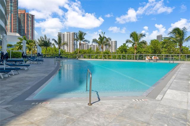 3300 NE 188th Street 318, Aventura, FL 33180