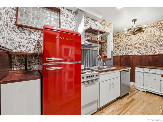 610 N Logan Street N 7, Denver, CO 80203