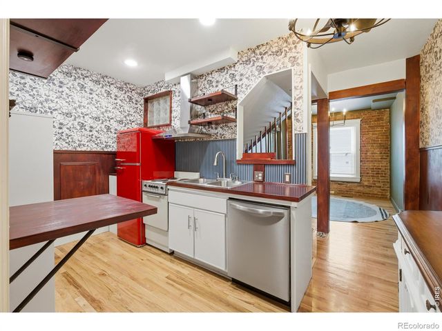 610 N Logan Street N 7, Denver, CO 80203