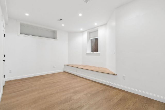148 Pine St, Newton, MA 02466