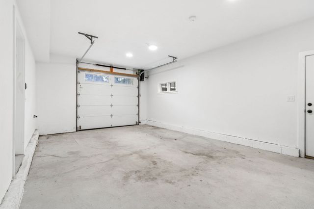 148 Pine St, Newton, MA 02466