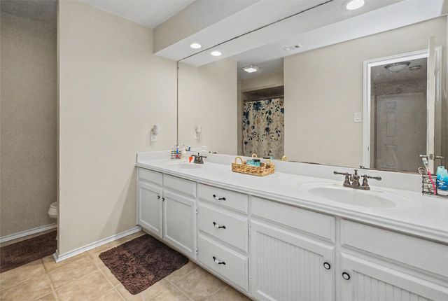 3658 Snow Creek Drive, Fort Worth, TX 76008