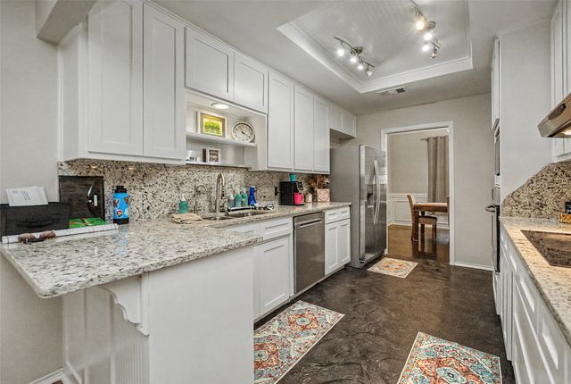 3658 Snow Creek Drive, Fort Worth, TX 76008