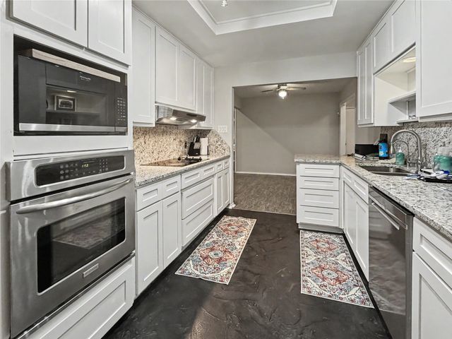 3658 Snow Creek Drive, Fort Worth, TX 76008
