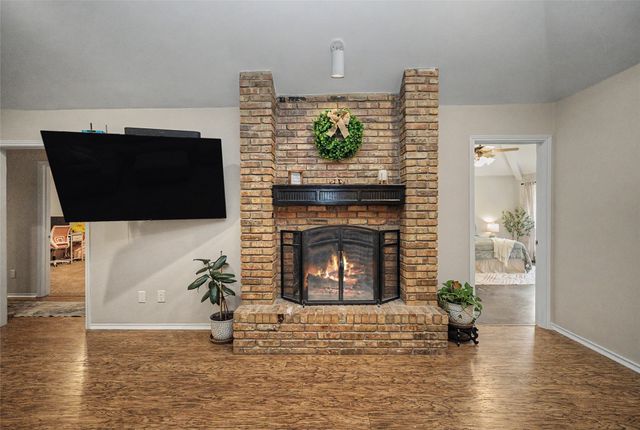 3658 Snow Creek Drive, Fort Worth, TX 76008