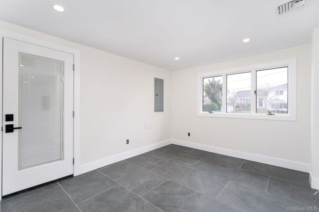 2547 Army Place, Bellmore, NY 11710