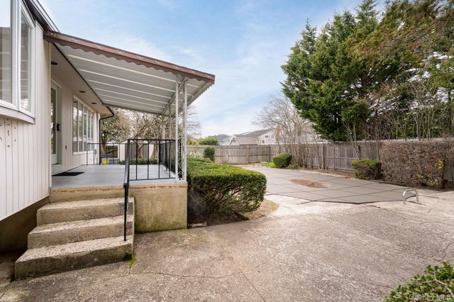 2547 Army Place, Bellmore, NY 11710