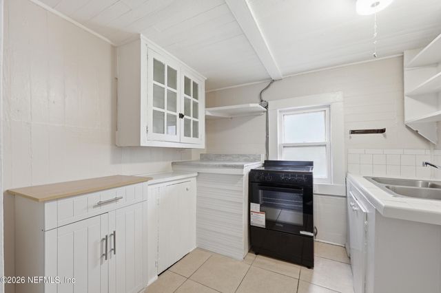324 E 7TH Street, Jacksonville, FL 32206