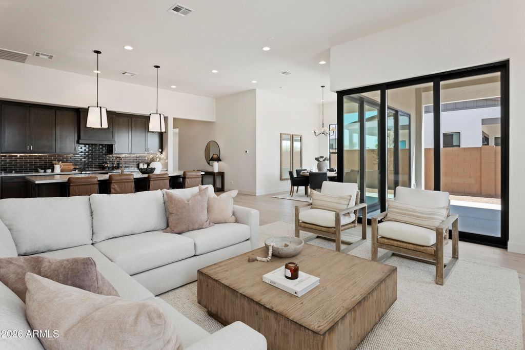 Image 12 of property listing at 1563 E CHERRYWOOD Place, Chandler, AZ 85249