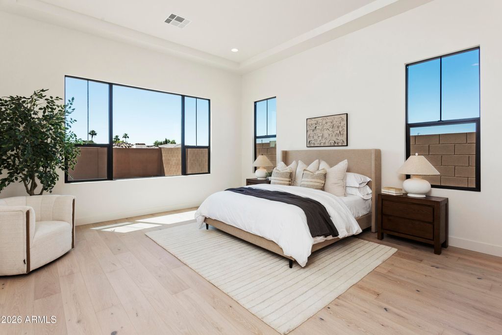 Image 17 of property listing at 1563 E CHERRYWOOD Place, Chandler, AZ 85249