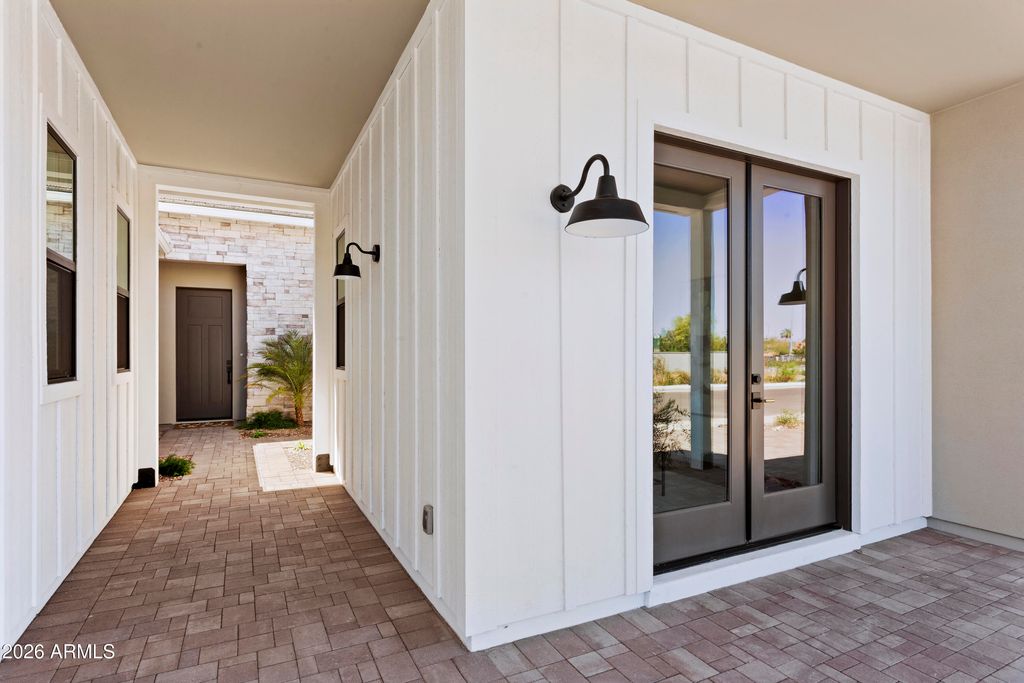 Image 3 of property listing at 1563 E CHERRYWOOD Place, Chandler, AZ 85249