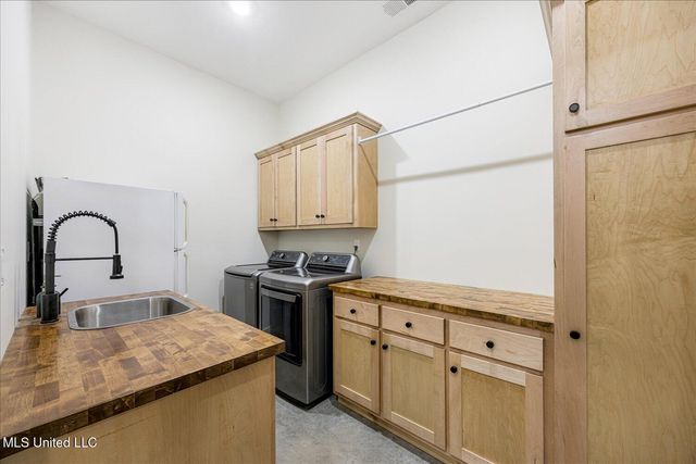 8811 Cole Road, Olive Branch, MS 38654