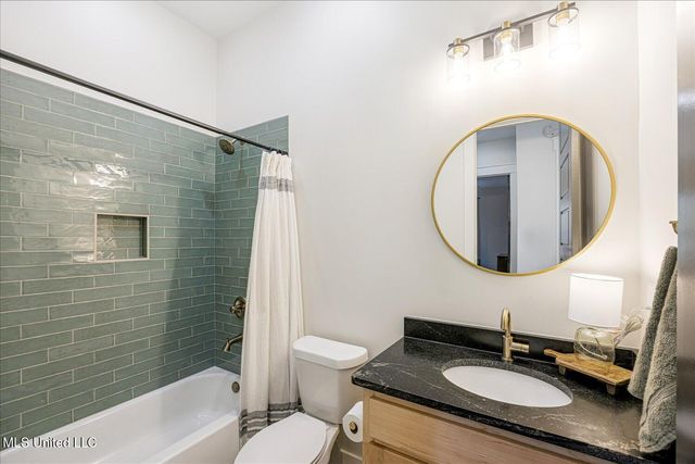 8811 Cole Road, Olive Branch, MS 38654