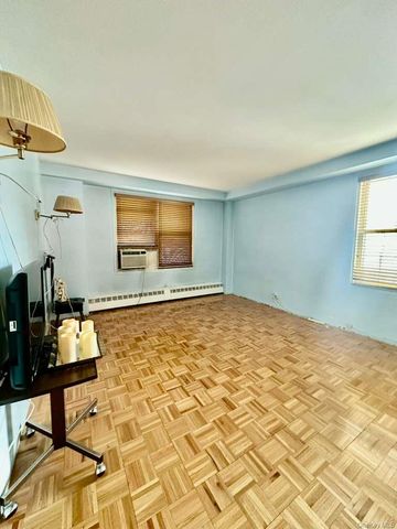 97-10 62 Drive 4J, Rego Park, NY 11374