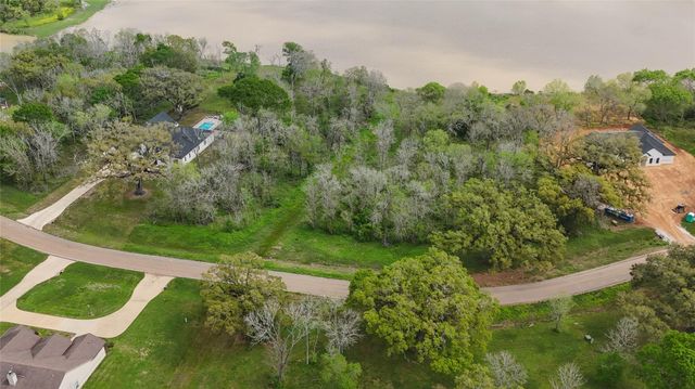 21502 Chenango Lake Drive, Angleton, TX 77515