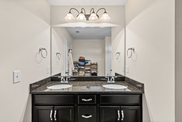 84 Nokes Dr, Hendersonville, TN 37075
