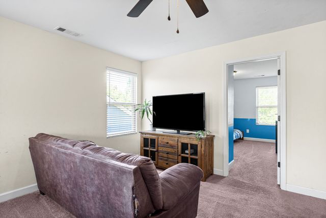 84 Nokes Dr, Hendersonville, TN 37075