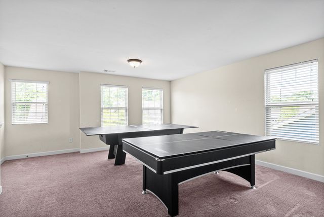 84 Nokes Dr, Hendersonville, TN 37075