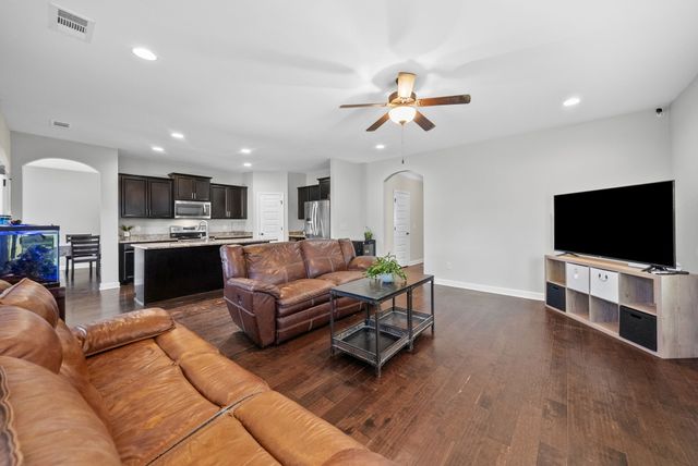 84 Nokes Dr, Hendersonville, TN 37075