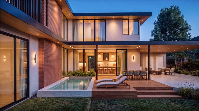 2707 E Side DR, Austin, TX 78704