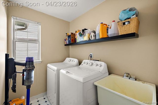 5867 Cary Drive, Ypsilanti, MI 48197