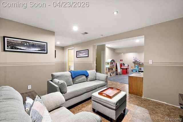 5867 Cary Drive, Ypsilanti, MI 48197
