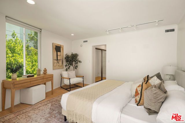 10800 Holman Avenue 6, Los Angeles, CA 90024