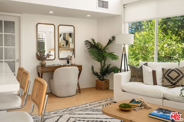 10800 Holman Avenue 6, Los Angeles, CA 90024
