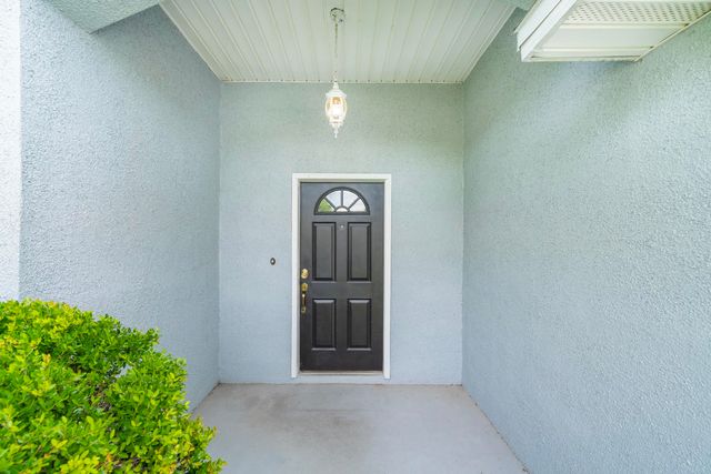 2116 Wood Stork Ave, St Augustine, FL 32084