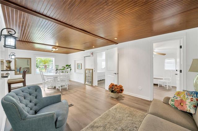 4404 ECHO SPRINGS DRIVE, Valrico, FL 33594