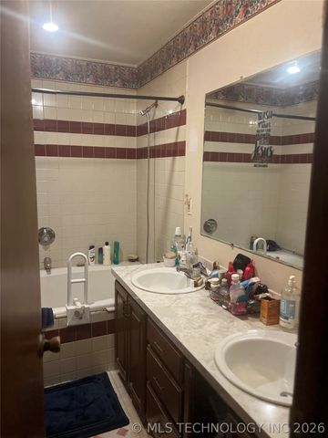 16780 N Ash Road, Morris, OK 74445