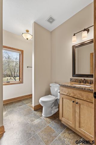 21729 Ridge Circle, Elkhorn, NE 68022