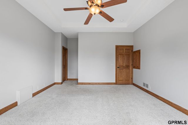 21729 Ridge Circle, Elkhorn, NE 68022