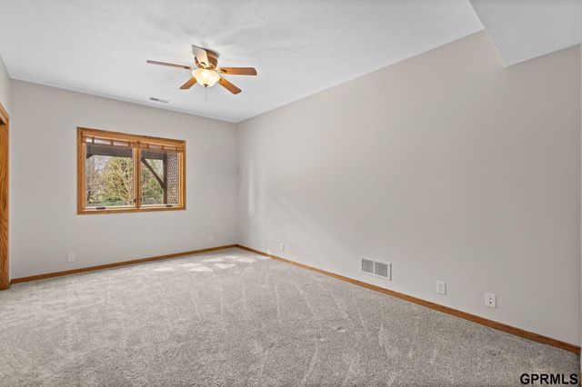 21729 Ridge Circle, Elkhorn, NE 68022