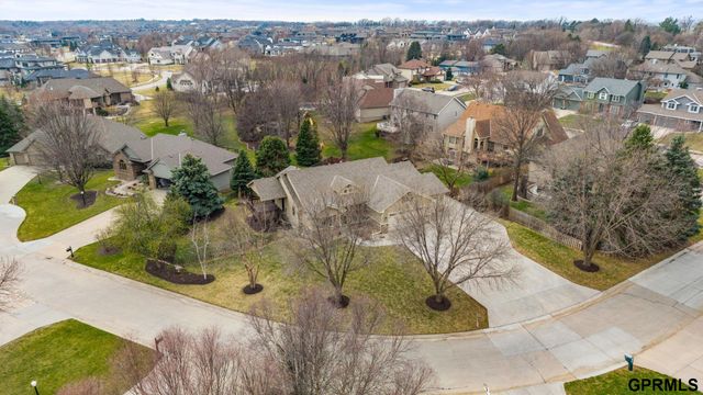 21729 Ridge Circle, Elkhorn, NE 68022
