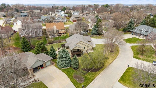 21729 Ridge Circle, Elkhorn, NE 68022
