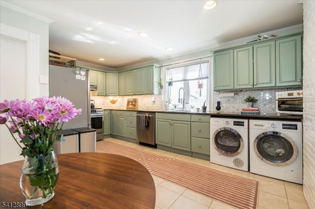 41 Montague Pl 2, Montclair Twp., NJ 07042