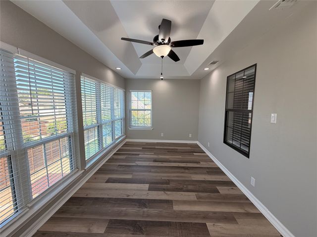 2103 Bay Club Drive, Arlington, TX 76013