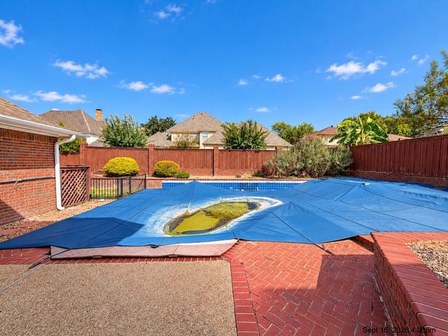 2103 Bay Club Drive, Arlington, TX 76013
