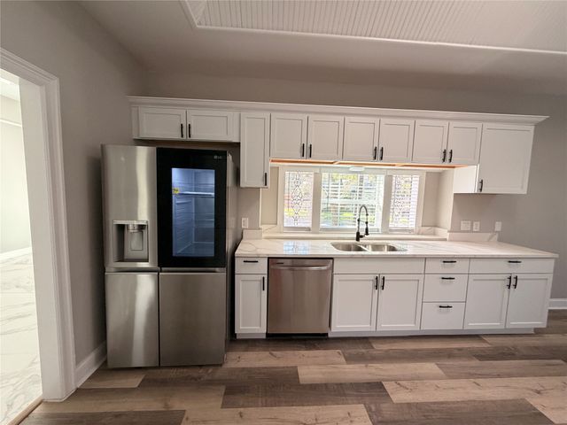 2103 Bay Club Drive, Arlington, TX 76013