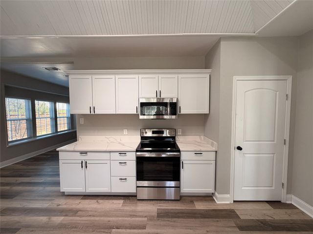 2103 Bay Club Drive, Arlington, TX 76013