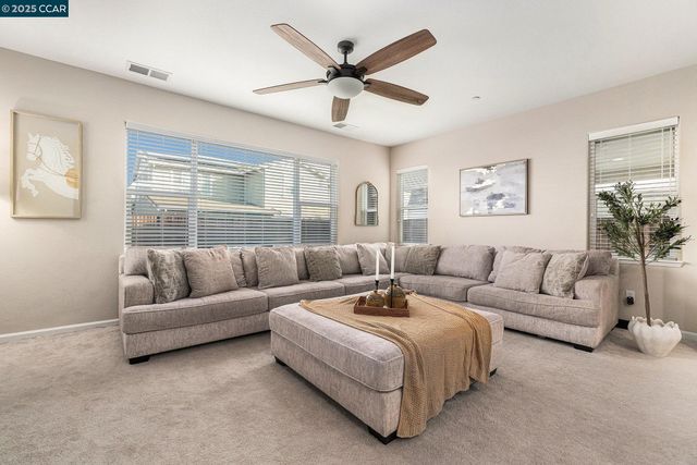 208 Littleton St, Oakley, CA 94561