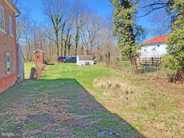 122 N MAIN ST, Mercersburg, PA 17236